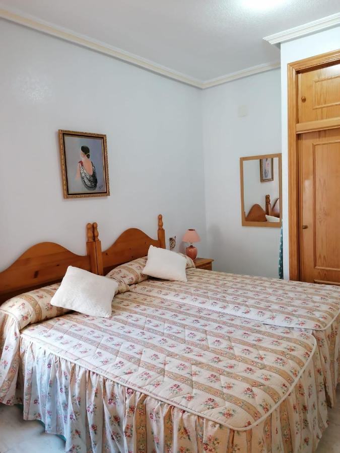 Gemuetliche Ferienwohnung In Torrevieja Ca100M Vom Strand Playa Del Cura Entfernt Esterno foto
