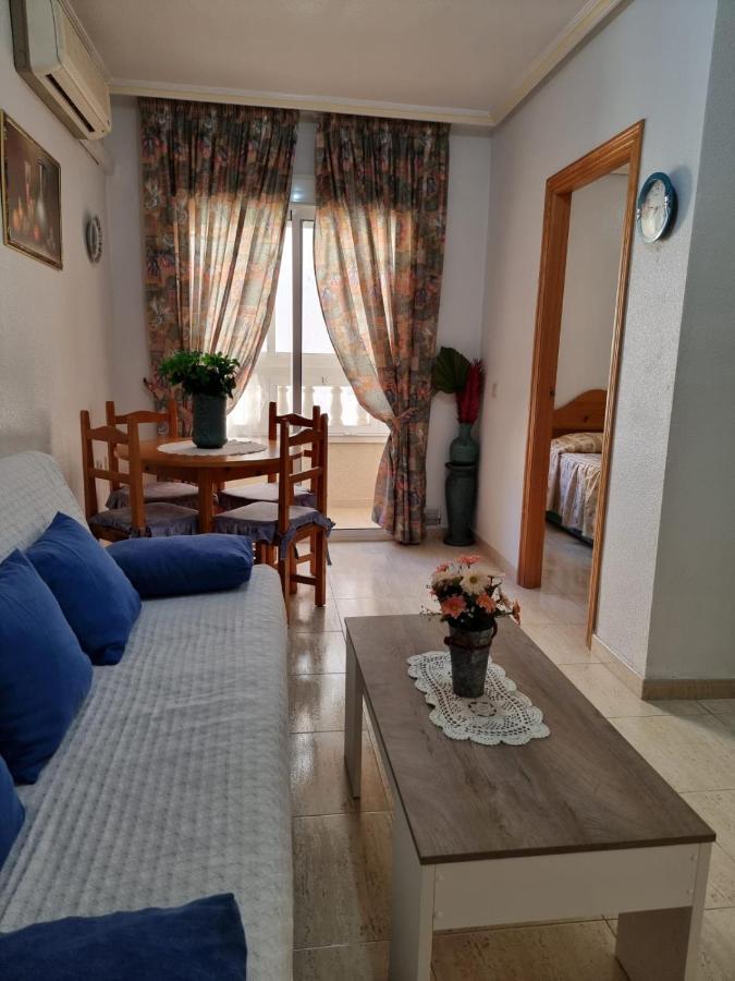 Gemuetliche Ferienwohnung In Torrevieja Ca100M Vom Strand Playa Del Cura Entfernt Esterno foto
